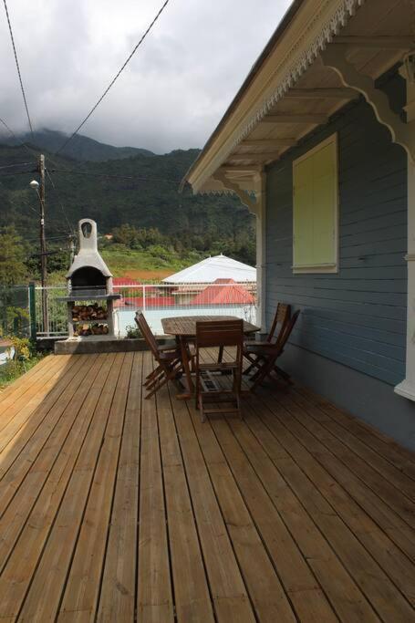 Le Pic Des Chevres Villa Salazie Exterior photo
